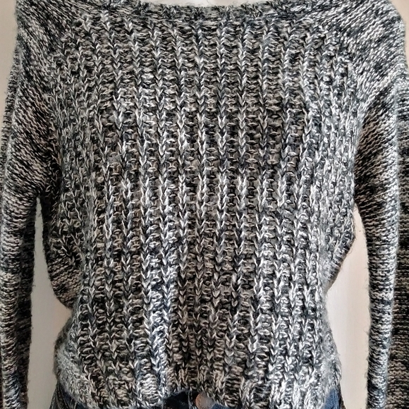 Full Tilt Knitted Cropped Woman Sweater. Black and White cropped sweater. - Picture 6 of 6